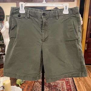 Banana Republic Olive Flat Front Shorts